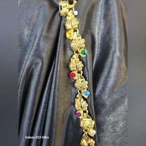 VINTAGE Bracelet GOLDTONE with Rinestones.